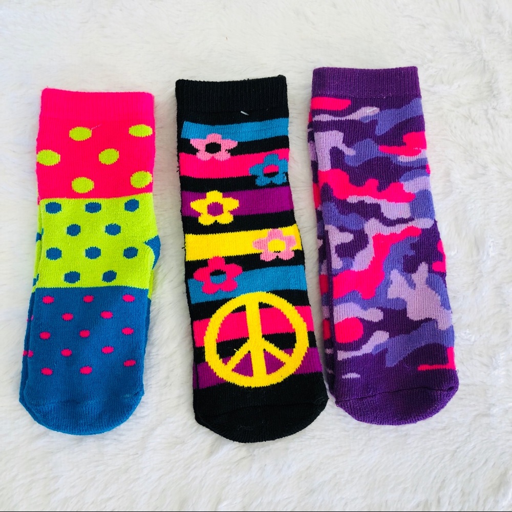 Final ⬇️ NWOT Girls Gripper Socks 3 pairs